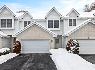 679 Barlina Rd, Crystal Lake, IL 60014