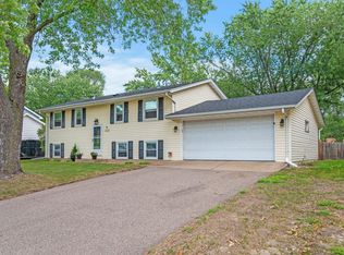 10709 Xavis St NW, Coon Rapids, MN 55433