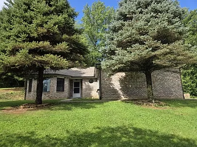 3 bed, 1.5 bath, 1306 sqft, $1,800 — Photo 1