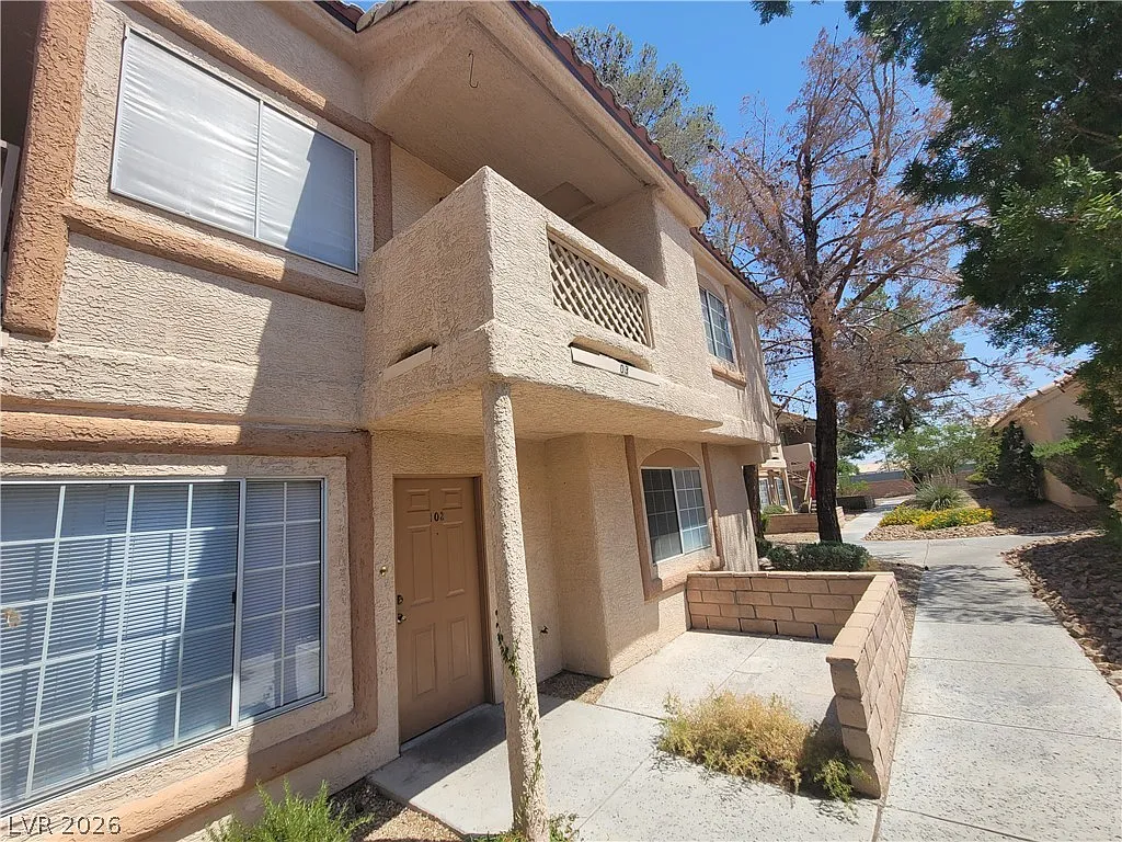 2 bed, 2.0 bath, 890 sqft, $1,354 — Photo 3