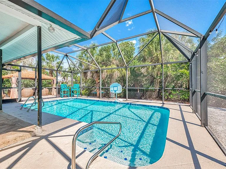 307 Avenida De Paradisio — Photo 48