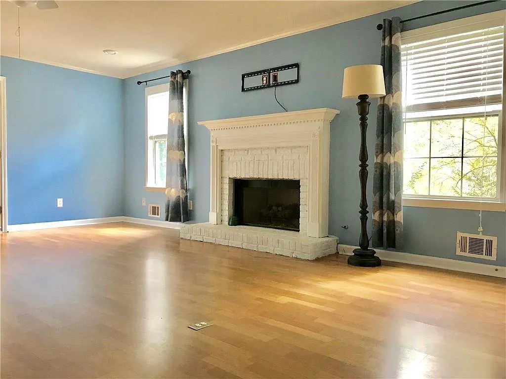4 bed, 3.5 bath, 3468 sqft, $2,600 — Photo 4