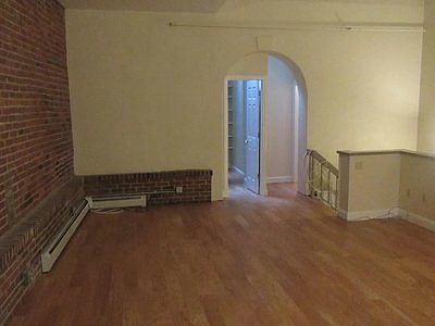 3rd image of 448-452 Hanover St #102