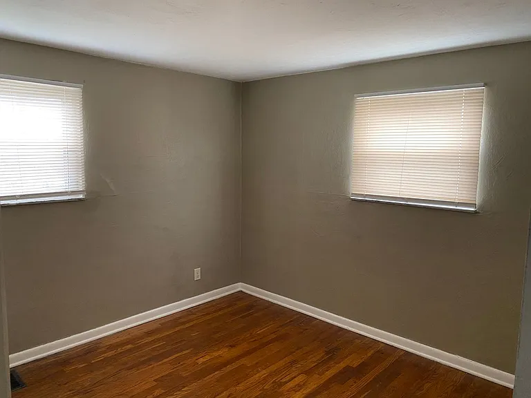 4046-4048 Halsey Pl — Photo 11