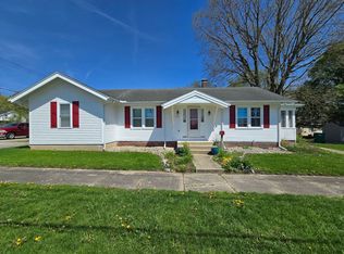 612 S 8th St, Mattoon, IL