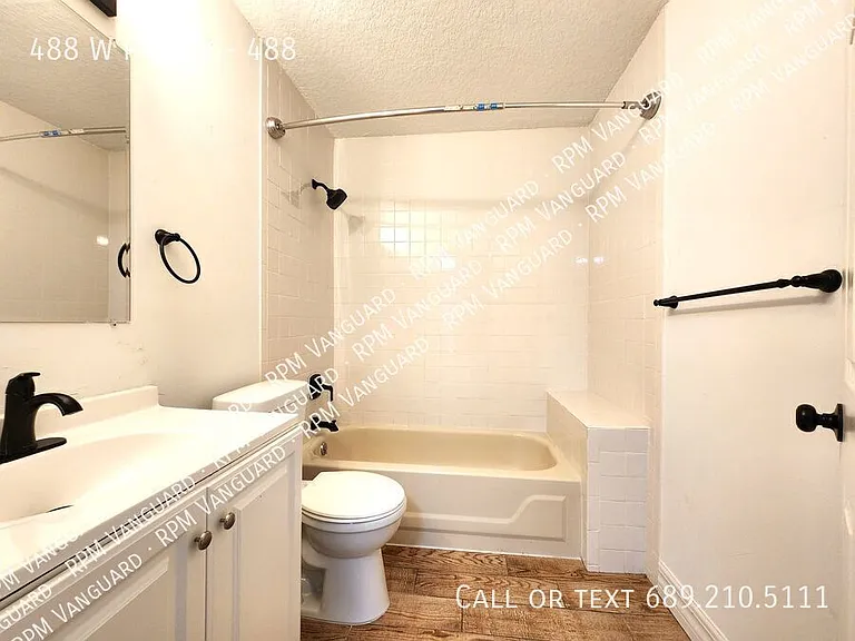 488 W Par St #488 — Photo 11