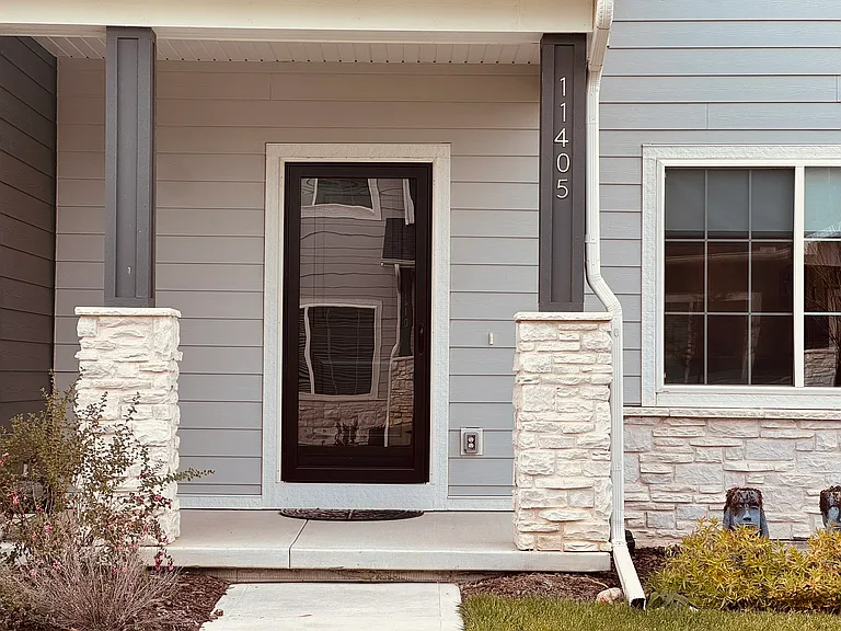 11405 N 161st Ct — Photo 1