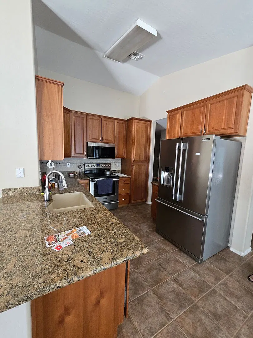 3 Bedroom, 2 Bath Home Available NOW! — Photo 4