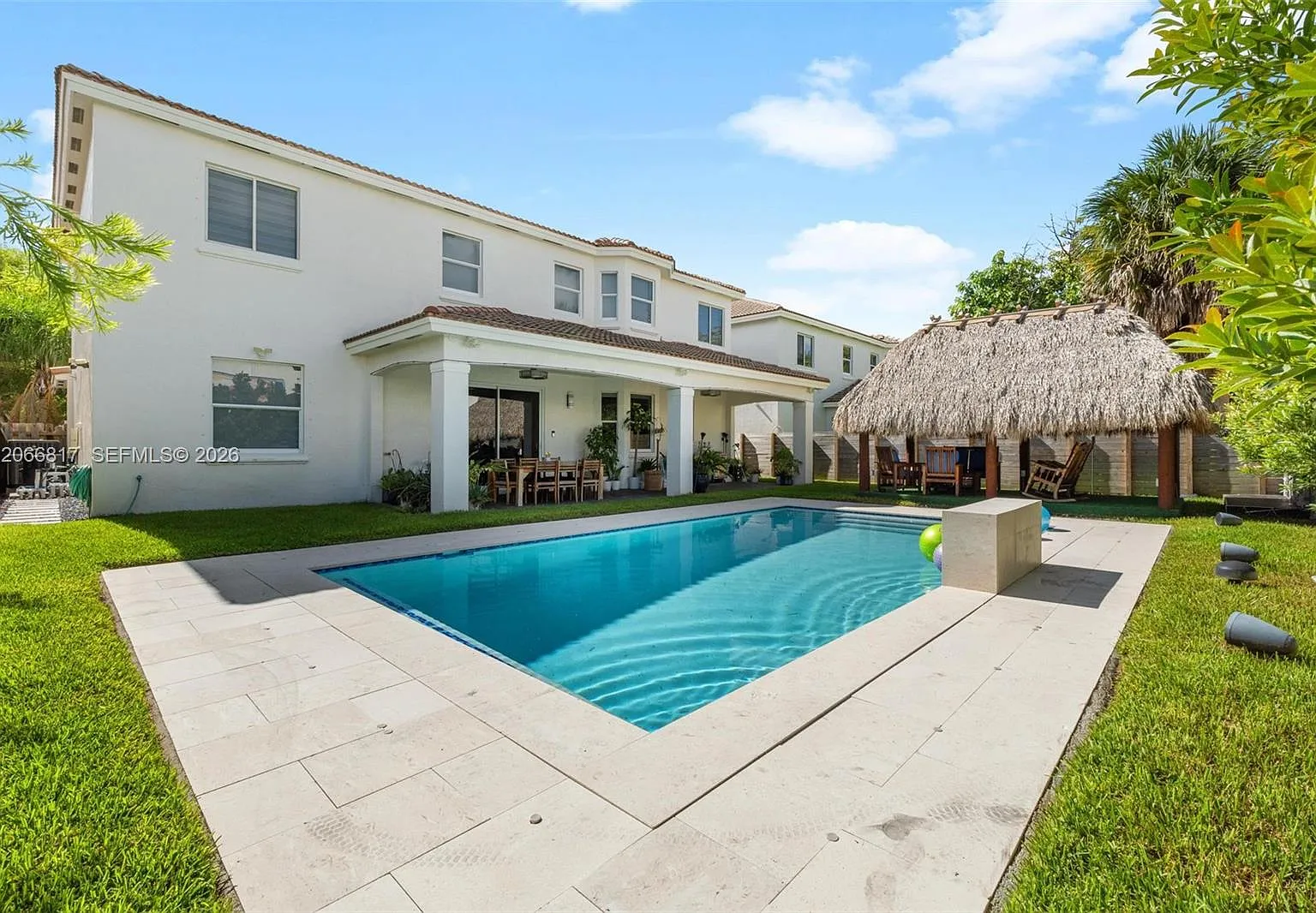 5 bed, 3.0 bath, 2962 sqft, $5,900 — Photo 1