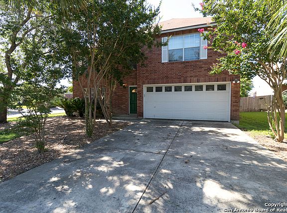 2nd image of 1676 Royal Palm