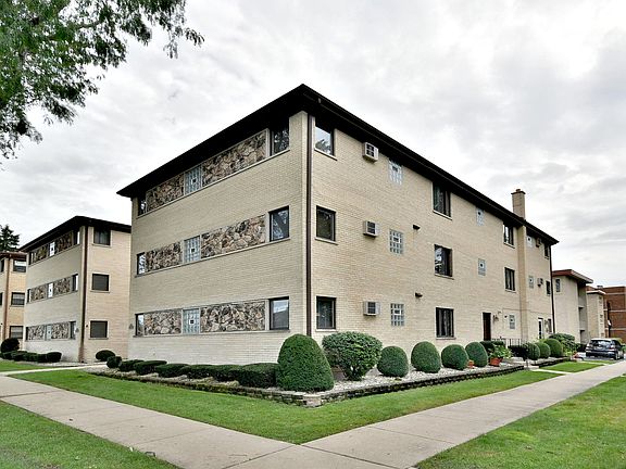 3rd image of 7623 W Altgeld St #1WN