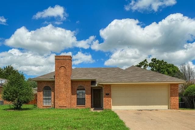 1st image of 1312 Mockingbird Ln