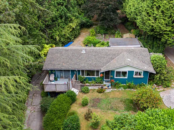 2588 Lower Rd, Sunshine Coast, BC V0N 2W4