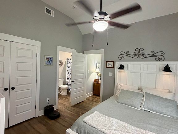 5th image of 157 Fairway Cir