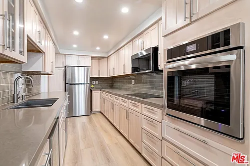 1710 Malcolm Ave #303 Photo 1