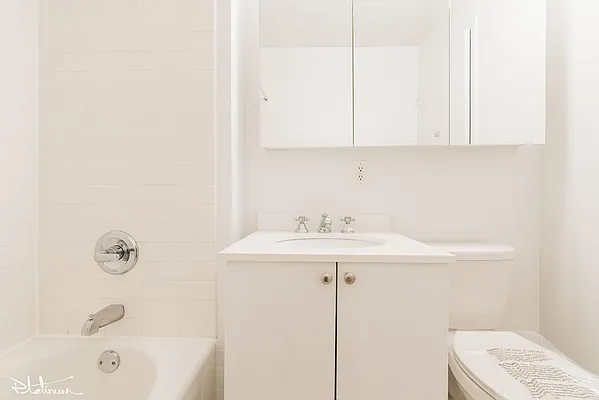 Rented by Platinum Properties | media 35