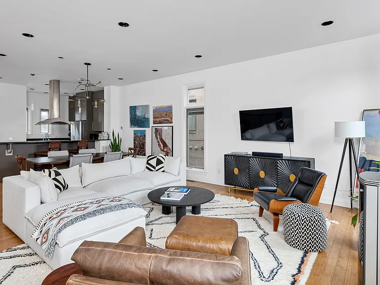 334 Van Buren St — Photo 9