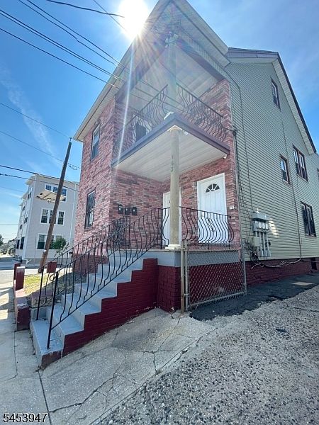 1st image of 163 Dewey St