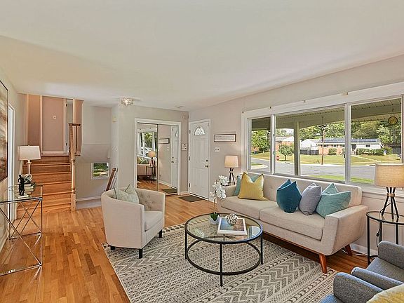4th image of 14124 Canterbury Ln