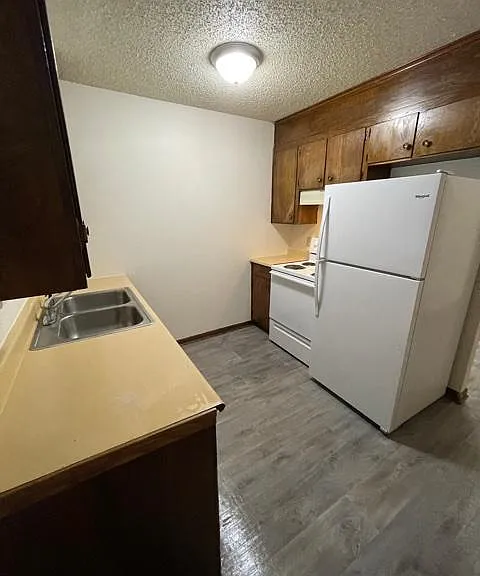 1409 Wingwood Dr #F — Photo 6