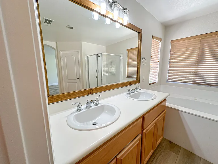 27712 Mahogany Row — Photo 16