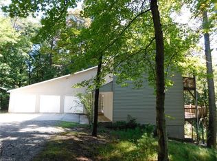 4701 Pine Hall Rd, Walkertown, NC 27051