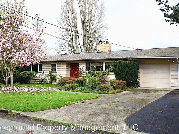 4th image of 226 SE 11th St Unit B