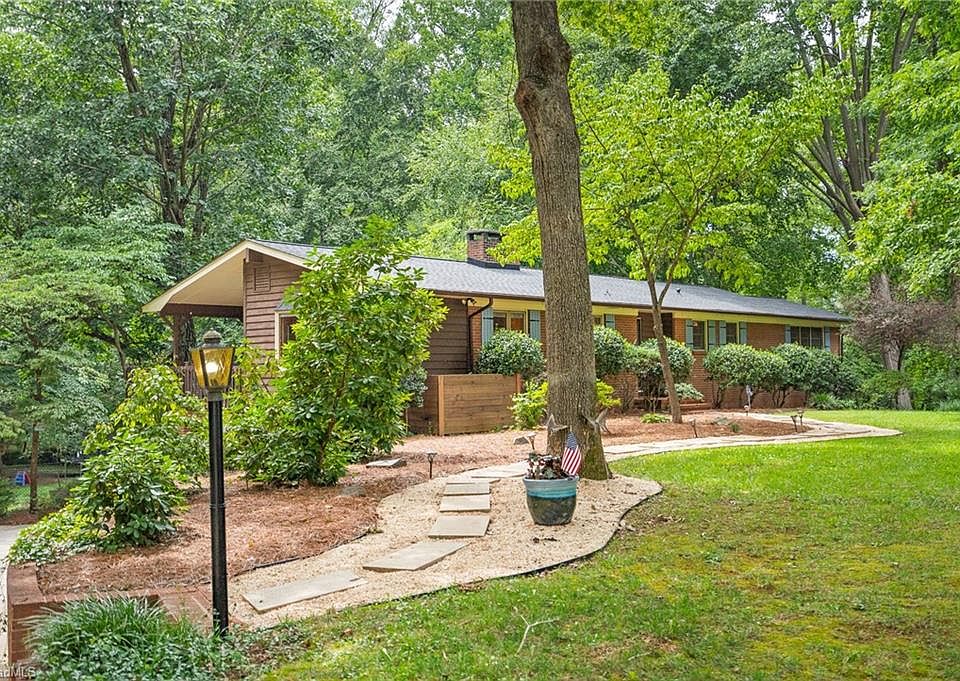 1st image of 152 Circle Dr