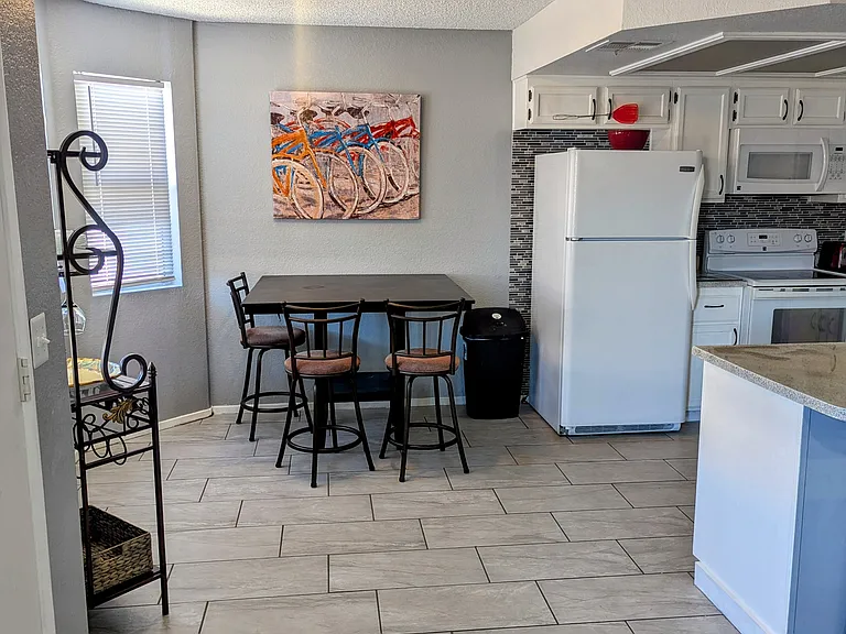 453 Mesa Blvd #201 — Photo 6