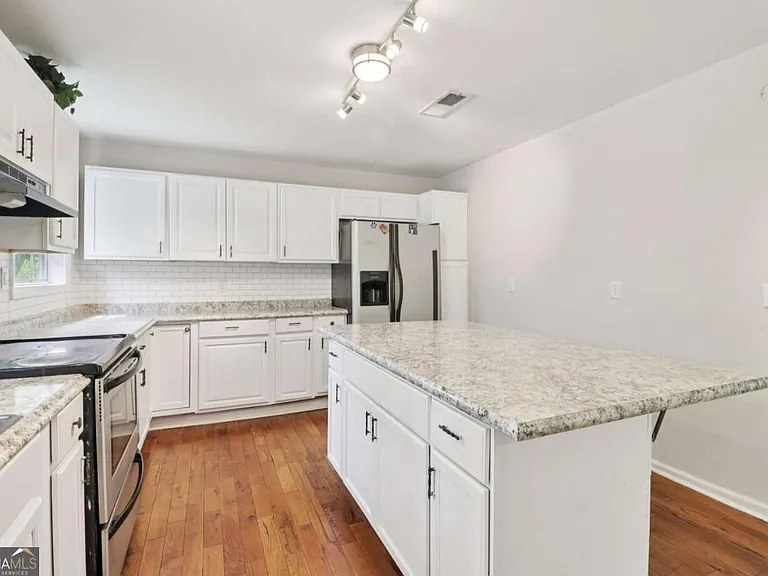 2344 Chestnut Log Pl — Photo 25