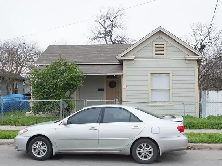 721 S Pine St — Photo 2