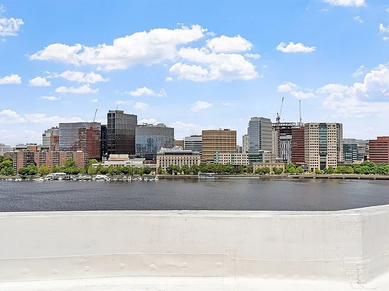 250 Beacon St #1B — Photo 17