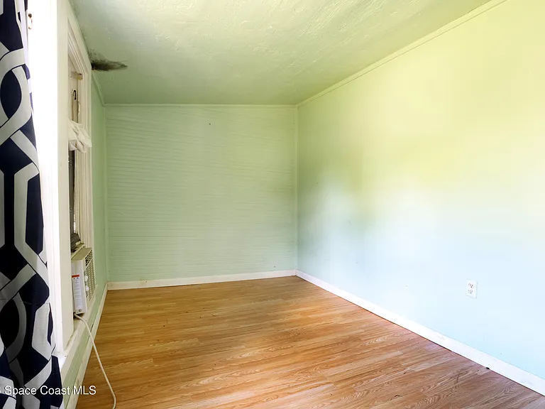 317 Pineda St #B — Photo 3