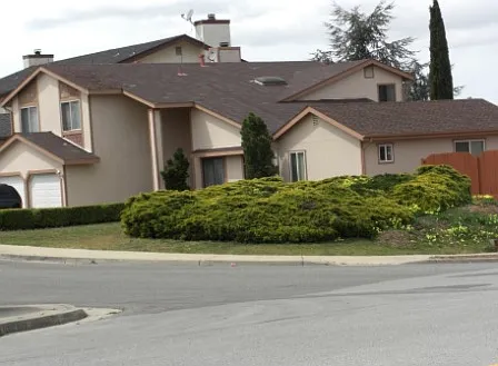 2557 Bergman Ct — Photo 2