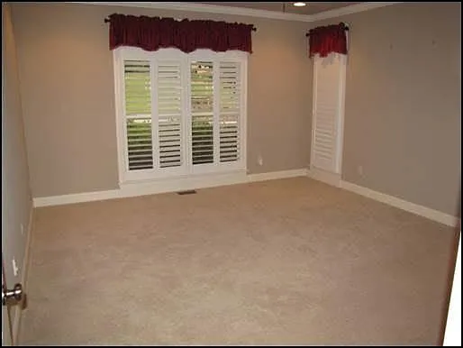 515 Bristol Ln — Photo 6