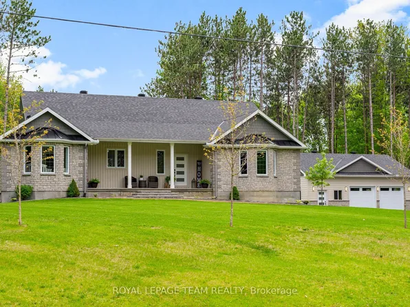 108 Royal Troon Ln, Ottawa, ON K0A 1T0