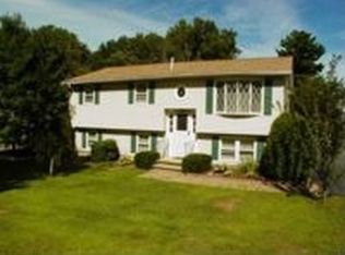 17 Turkey Hill Rd, Newburyport, MA 01950