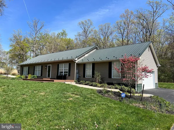 11 Glen Wood Dr, Moorefield, WV 26836