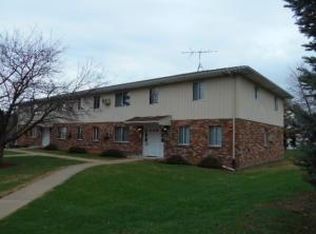 1806 Eder Ln, West Bend, WI 53095