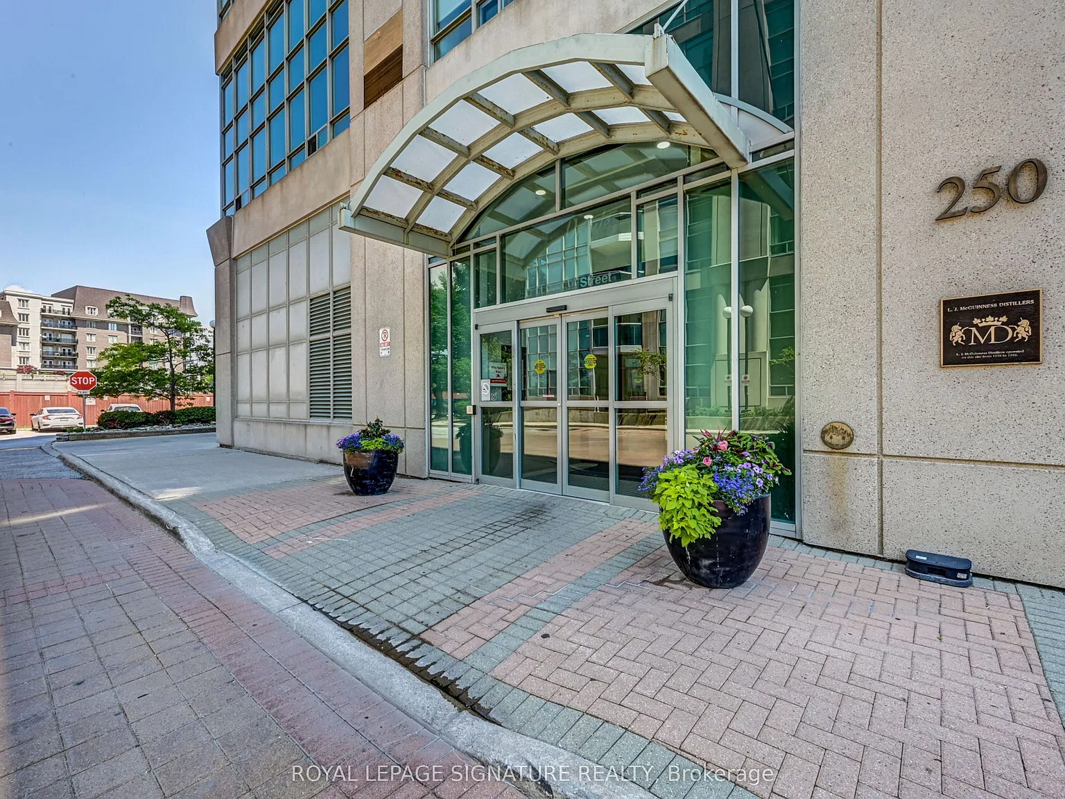 1 bed, $2,599 — Photo 2