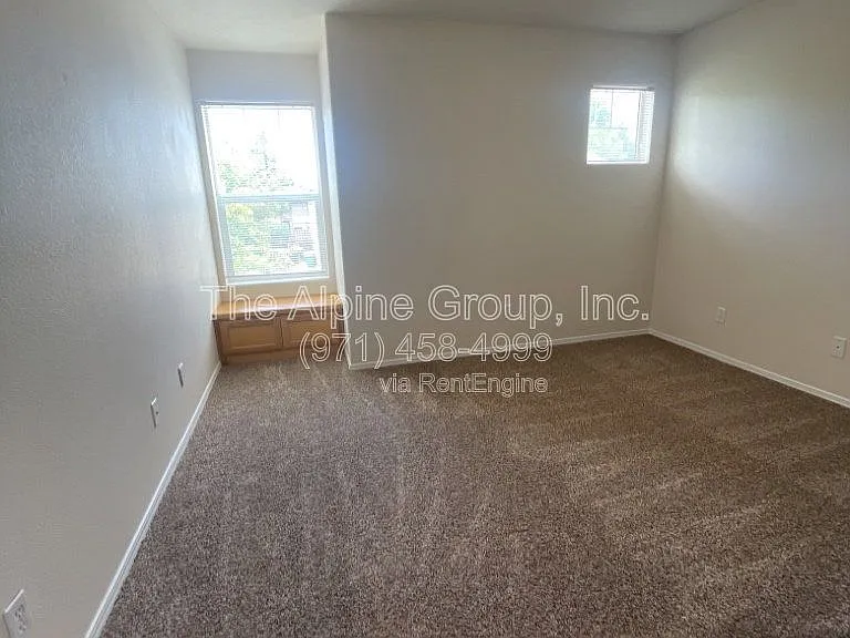 1914 27th Ave — Photo 10