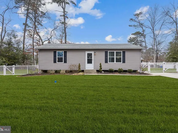 54 2nd St, Franklinville, NJ 08322