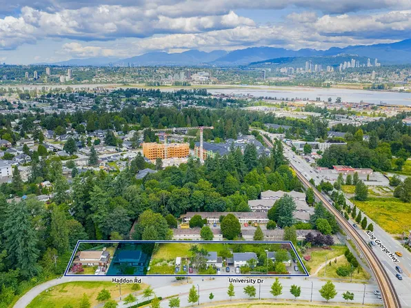 10945 Haddon Rd, Surrey, BC V3T 3Z4