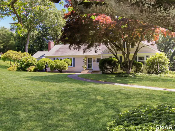 21 Twin Circle Drive, Trumbull, CT 06611