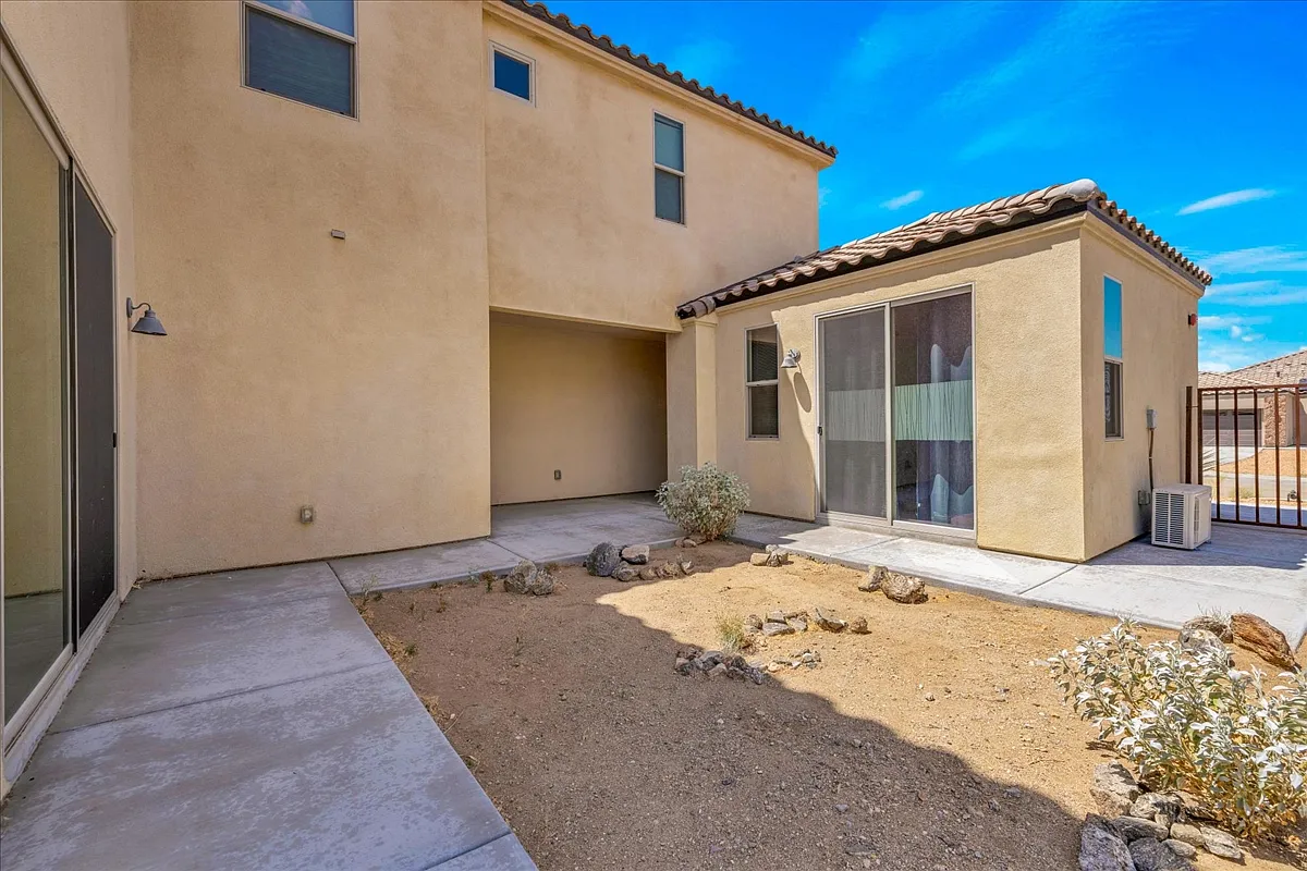 56923 Ivanhoe Drive - 1 — Photo 3
