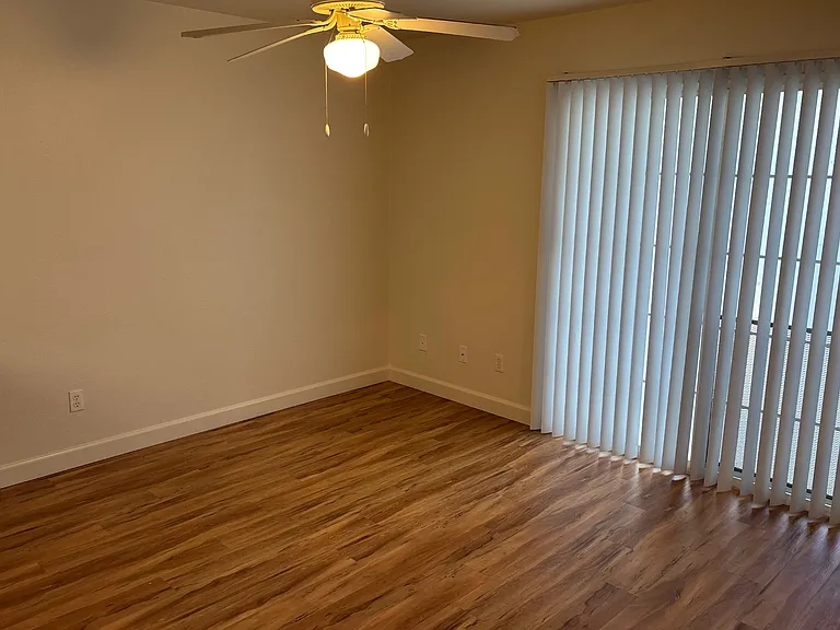 208 Masan Ct — Photo 14