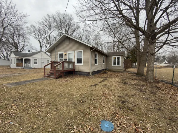 107 N Pearl St, Milford, IL 60953