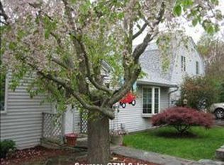 51 Shore Dr, Woodstock, CT 06281