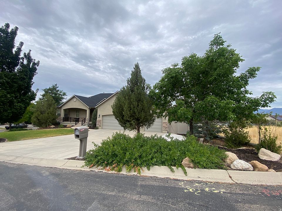 2nd image of 373 E Alexander Dr