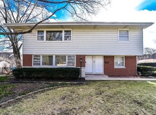 45 E Thorndale Ave #2, Roselle, IL 60172
